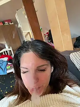 kinkysarahx online show from 04.01.26