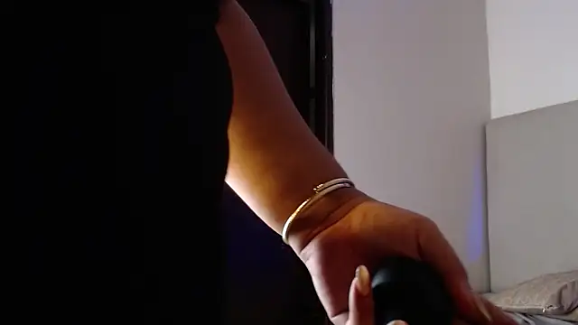 miel alisha online show from 04.12.26