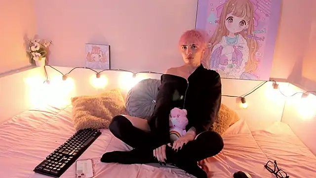 Snapshot of Strawberry_Kitty_ chatting on 10.18.25 Strawberry Kitty  online show from 10.18.25