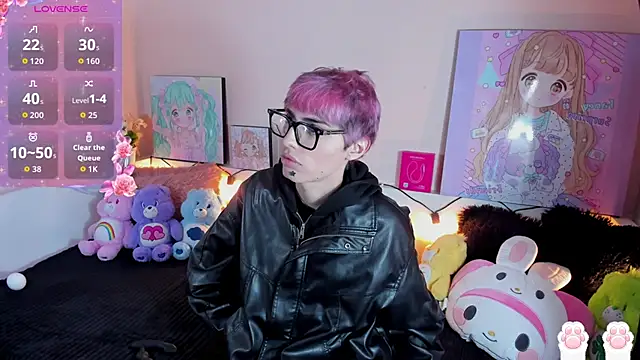 Strawberry Kitty  online show from 11.28.25