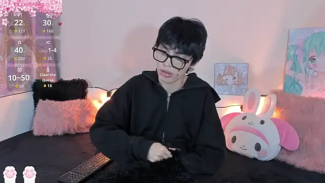 Strawberry Kitty  online show from 01.10.26