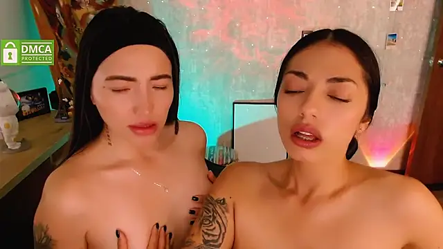 Snapshot of natval6 chatting on 02.20.26 natval6 online show from 02.20.26