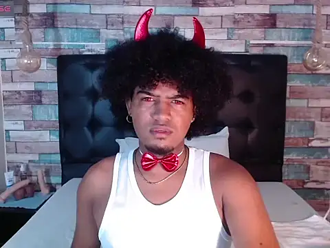 Snapshot of JaicobJones chatting on 10.27.25 JaicobJones online show from 10.27.25