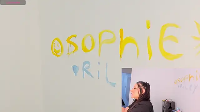 Snapshot of RileySwett chatting on 10.18.25 RileySwett online show from 10.18.25