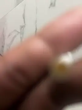 Snapshot of vinospark143 chatting on 11.29.25 vinospark143 online show from 11.29.25