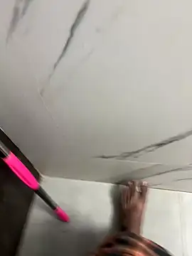 Snapshot of vinospark143 chatting on 12.01.25 vinospark143 online show from 12.01.25