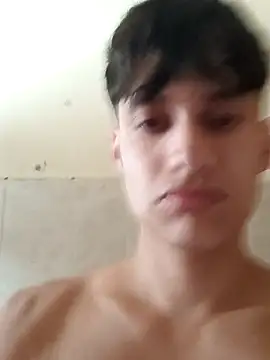 Snapshot of AxelKamel chatting on 10.18.25 AxelKamel online show from 10.18.25