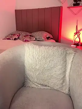 elegant  rouse online show from 04.09.26