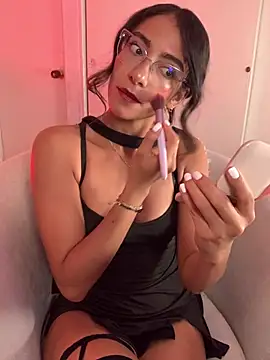 Snapshot of elegant__rouse chatting on 06.30.26 elegant rouse online show from 06.30.26