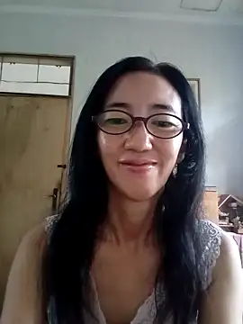Snapshot of princessD077 chatting on 10.25.25 princessD077 online show from 10.25.25