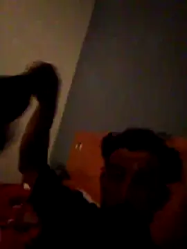 Snapshot of Orlao25cm chatting on 10.29.25 Orlao25cm online show from 10.29.25