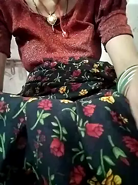 Snapshot of OliveGreen22 chatting on 10.30.25 OliveGreen22 online show from 10.30.25