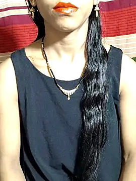 Snapshot of Itz_Aisha__ chatting on 11.05.25 Itz Aisha online show from 11.05.25