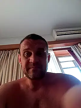 Snapshot of PeteR1987- chatting on 07.28.26 PeteR1987- online show from 07.28.26