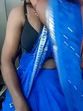 Snapshot of Sravya__ chatting on 10.18.25 Sravya   online show from 10.18.25