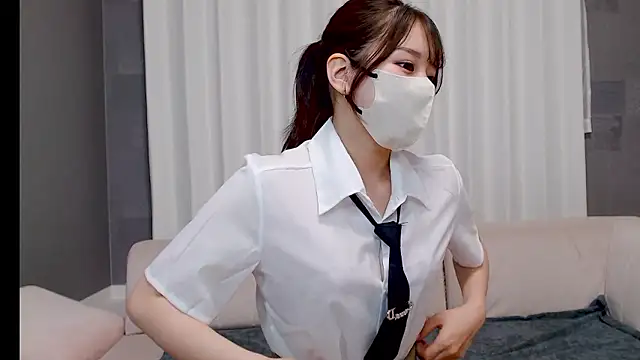 Snapshot of LOVE_MIREI_LOVE chatting on 04.18.26 LOVE MIREI LOVE online show from 04.18.26