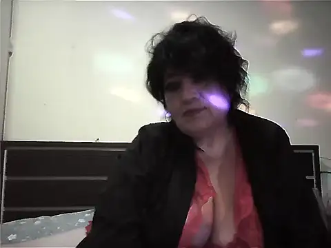 Laura Sky  online show from 11.02.25