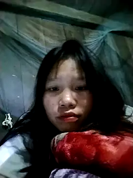 Snapshot of linh-miu99 chatting on 10.17.25 linh-miu99 online show from 10.17.25