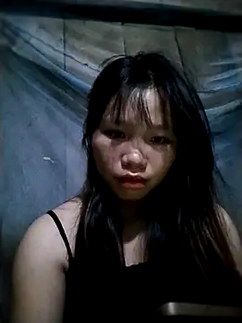 Snapshot of linh-miu99 chatting on 10.18.25 linh-miu99 online show from 10.18.25