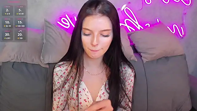 Eva Mayers online show from 11.12.25