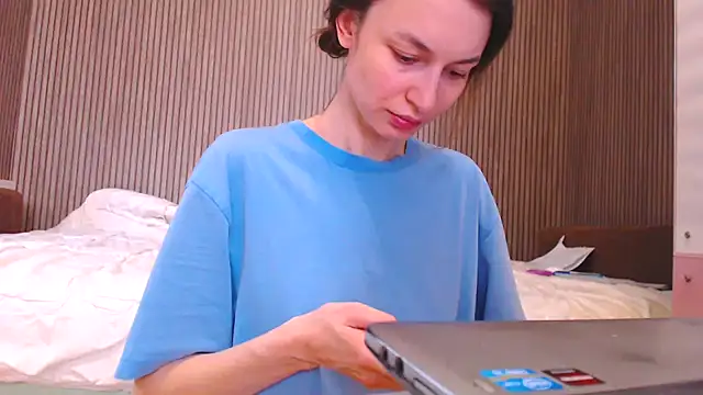 Snapshot of JesVice chatting on 10.18.25 JesVice online show from 10.18.25