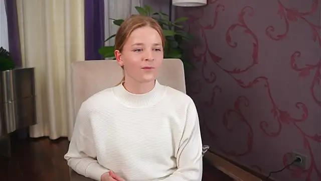 Snapshot of LeeAbee chatting on 10.19.25 LeeAbee online show from 10.19.25