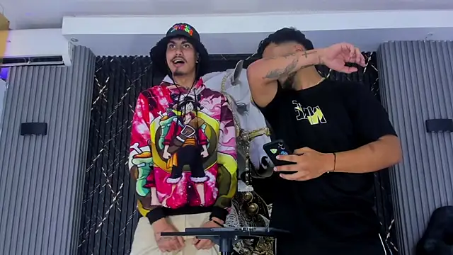 handsome boys22 online show from 12.15.25