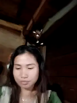Snapshot of huhu-lele chatting on 10.20.25 huhu-lele online show from 10.20.25