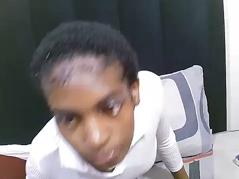 Snapshot of NickyCanoonx25 chatting on 10.18.25 NickyCanoonx25 online show from 10.18.25