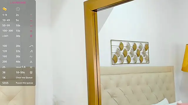 lucia lorenz online show from 12.14.25