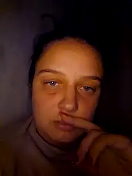Snapshot of Kaity_XOX chatting on 10.21.25 Kaity XOX online show from 10.21.25