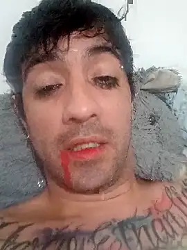 Snapshot of LaBestiasex chatting on 10.31.25 LaBestiasex online show from 10.31.25