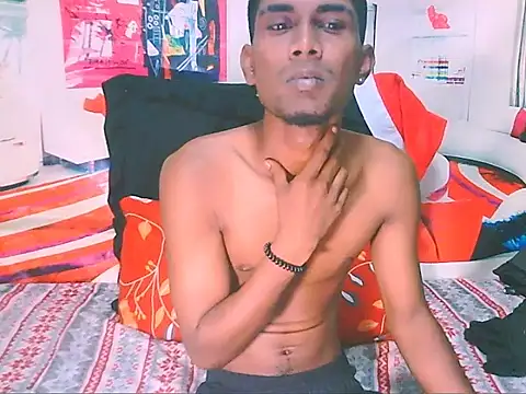 Snapshot of IndianThuggin chatting on 12.19.25 IndianThuggin online show from 12.19.25