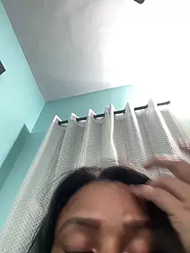 heenashai online show from 12.18.25