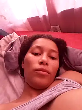 Snapshot of Kitty_and_lion chatting on 10.19.25 Kitty and lion online show from 10.19.25