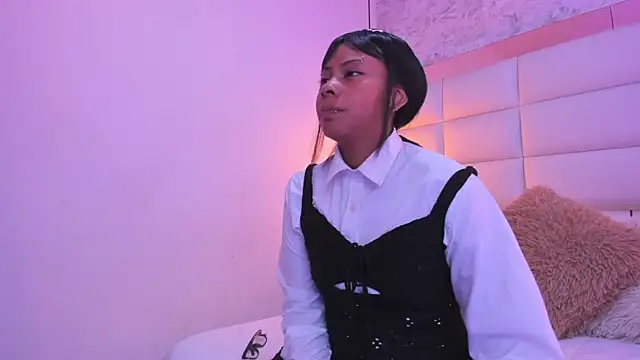 Sofia clk online show from 11.25.25