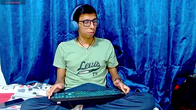 DavTwink3100 online show from 02.18.26