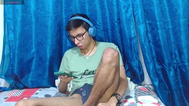 DavTwink3100 online show from 04.14.26