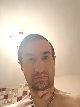 Snapshot of Andruu_ chatting on 10.22.25 Andruu  online show from 10.22.25