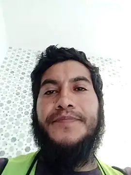 Snapshot of Travieso_21 chatting on 10.20.25 Travieso 21 online show from 10.20.25