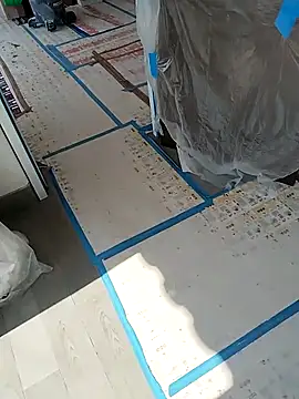 Snapshot of Travieso_21 chatting on 10.22.25 Travieso 21 online show from 10.22.25