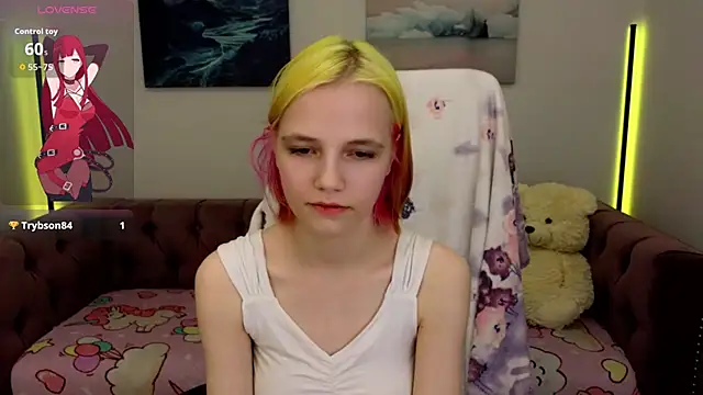 Snapshot of MitaSide chatting on 10.18.25 MitaSide online show from 10.18.25