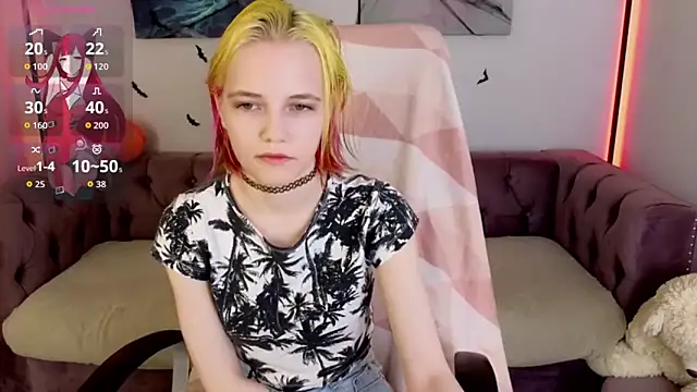 Snapshot of MitaSide chatting on 10.21.25 MitaSide online show from 10.21.25