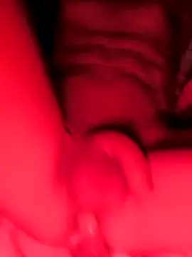 Snapshot of Vanovik20 chatting on 10.18.25 Vanovik20 online show from 10.18.25