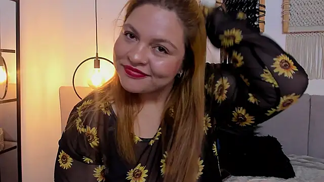 Snapshot of Sophie_ebanks chatting on 10.18.25 Sophie ebanks online show from 10.18.25