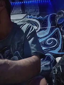 Snapshot of vergueo3 chatting on 02.18.26 vergueo3 online show from 02.18.26