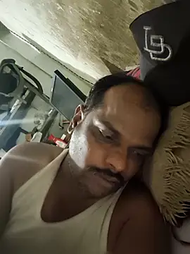 Snapshot of RNlov chatting on 02.17.26 RNlov online show from 02.17.26