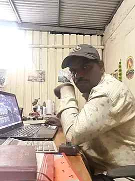 Snapshot of RNlov chatting on 02.18.26 RNlov online show from 02.18.26