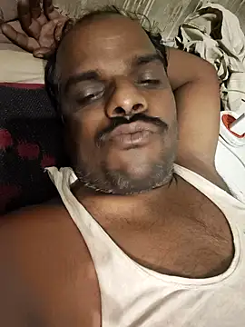 Snapshot of RNlov chatting on 02.20.26 RNlov online show from 02.20.26