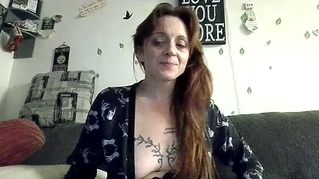 LoveLibz169 online show from 10.27.25